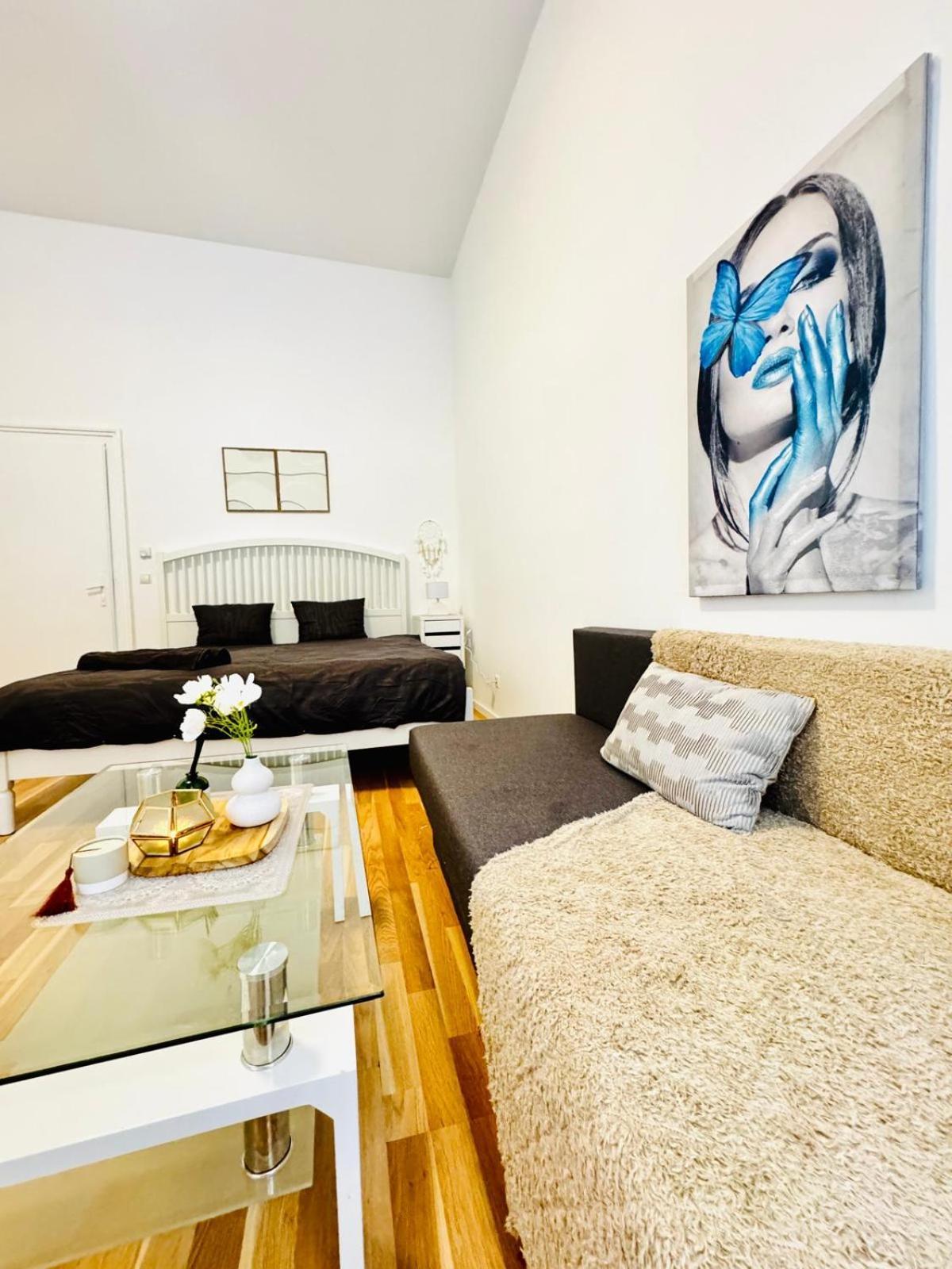 Apartment Comfortable Apt, 15 Minutes To Rathausplatz