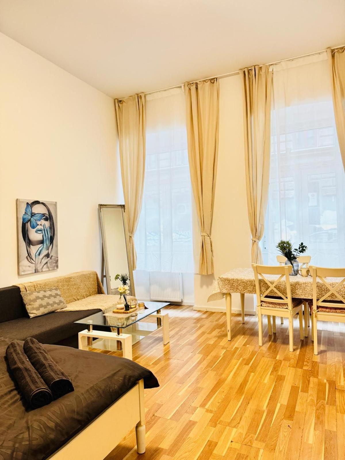Comfortable Apt, 15 Minutes To Rathausplatz * Wien