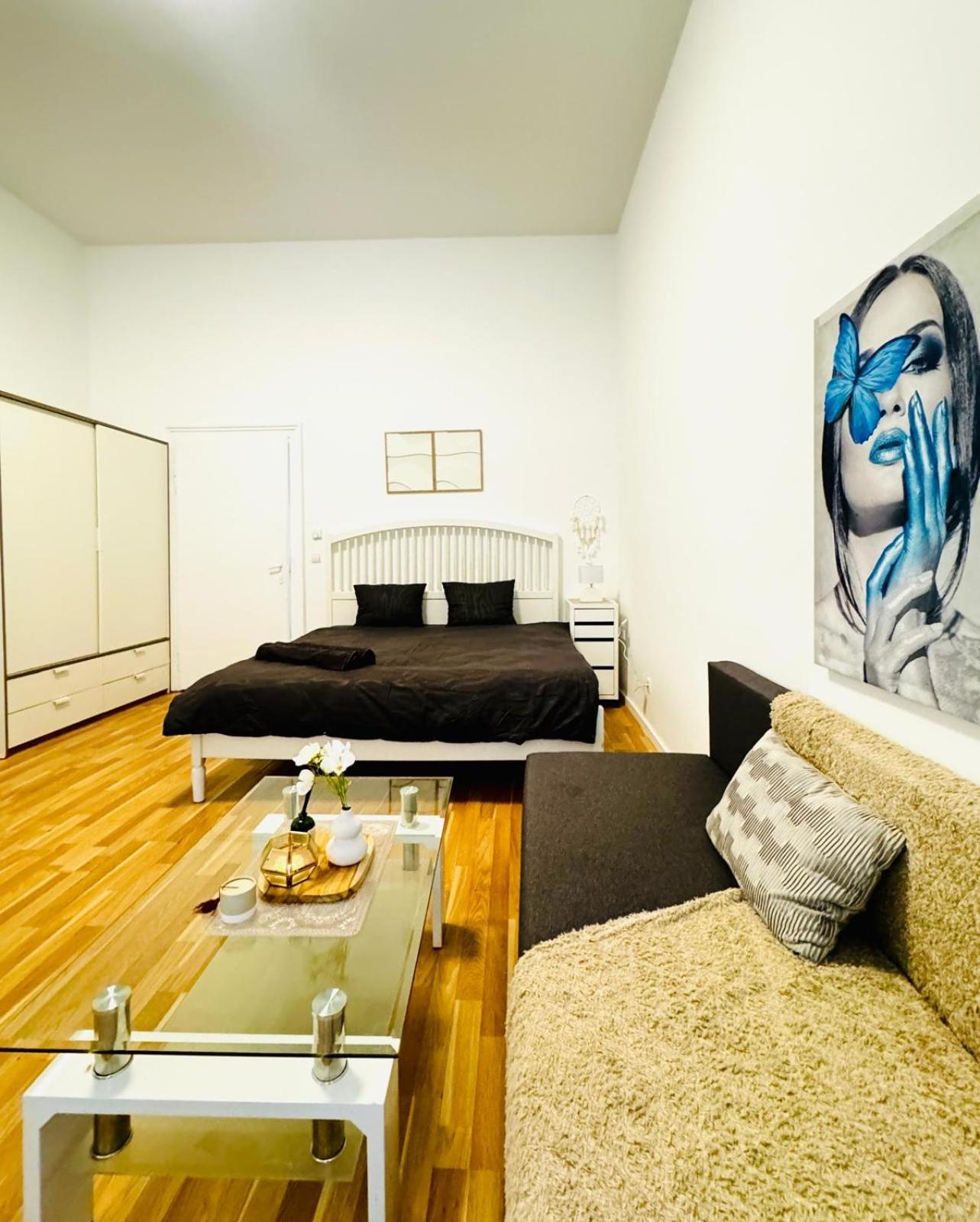 Comfortable Apt, 15 Minutes To Rathausplatz *