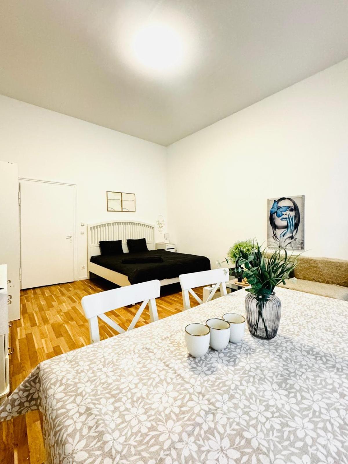 Comfortable Apt, 15 Minutes To Rathausplatz * Wien