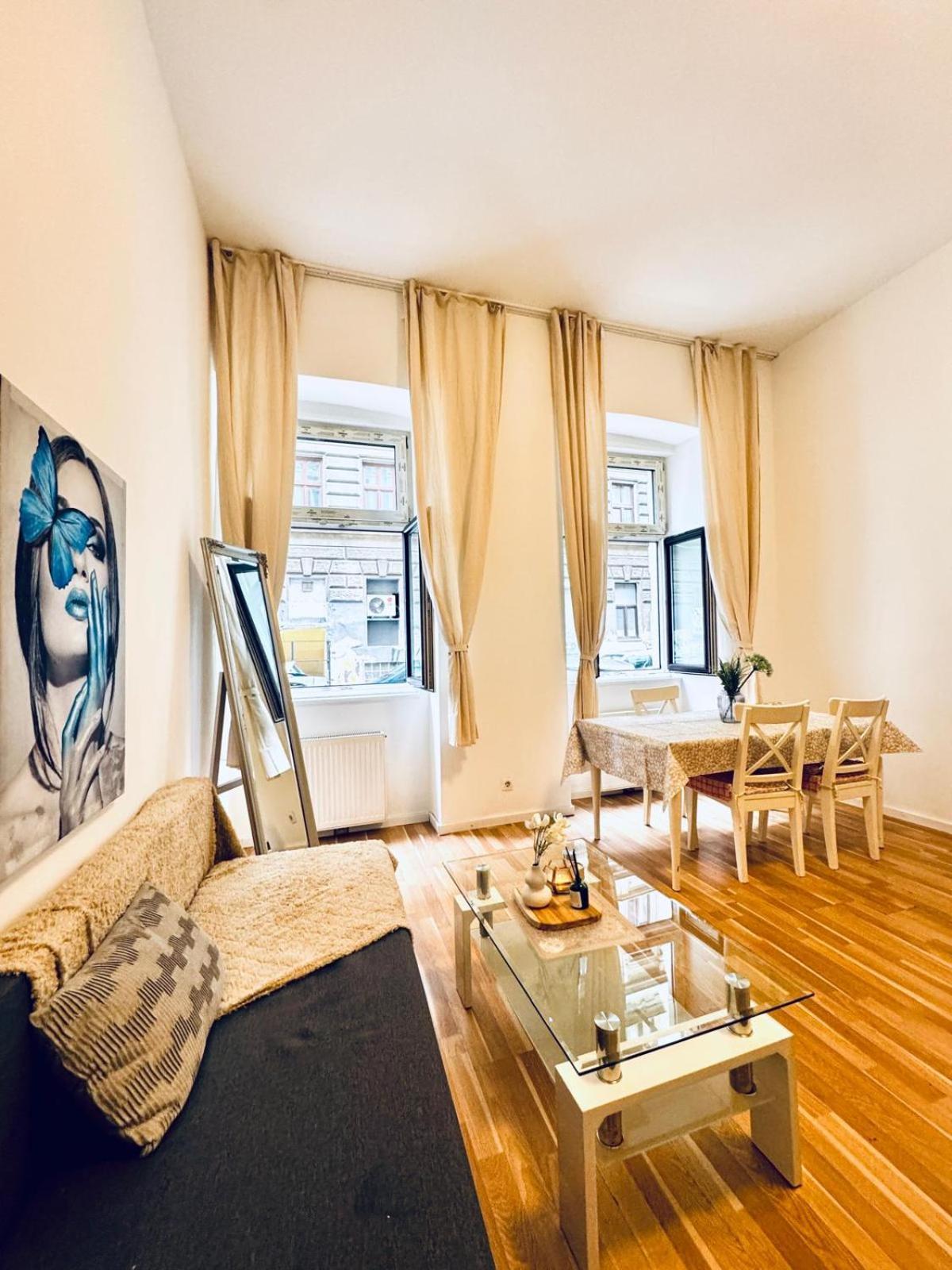 Comfortable Apt, 15 Minutes To Rathausplatz Apartment